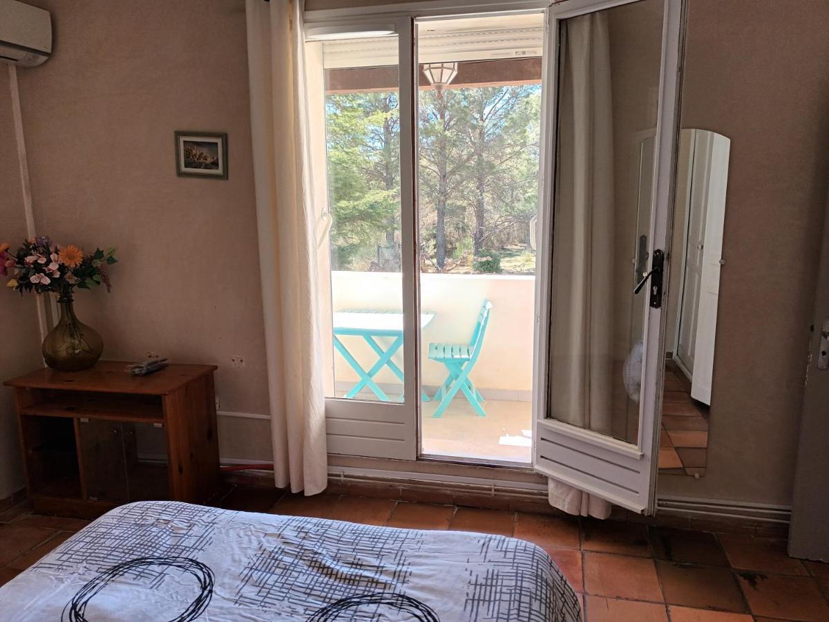 Rognes Chambres Tomate, Dans Maison Avec Petit Escalier A 6Km Du Festival De Piano De La Roque D'Antheron المظهر الخارجي الصورة