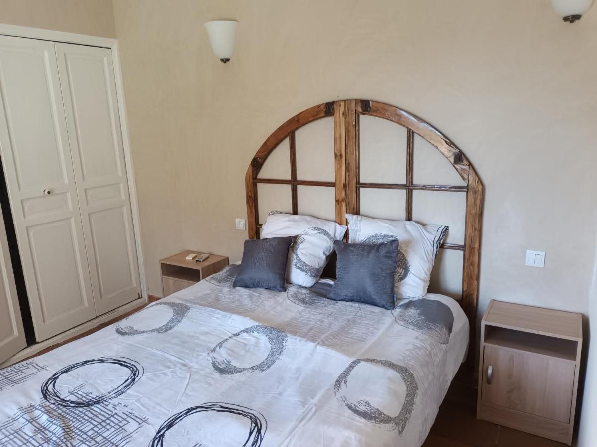 Rognes Chambres Tomate, Dans Maison Avec Petit Escalier A 6Km Du Festival De Piano De La Roque D'Antheron المظهر الخارجي الصورة