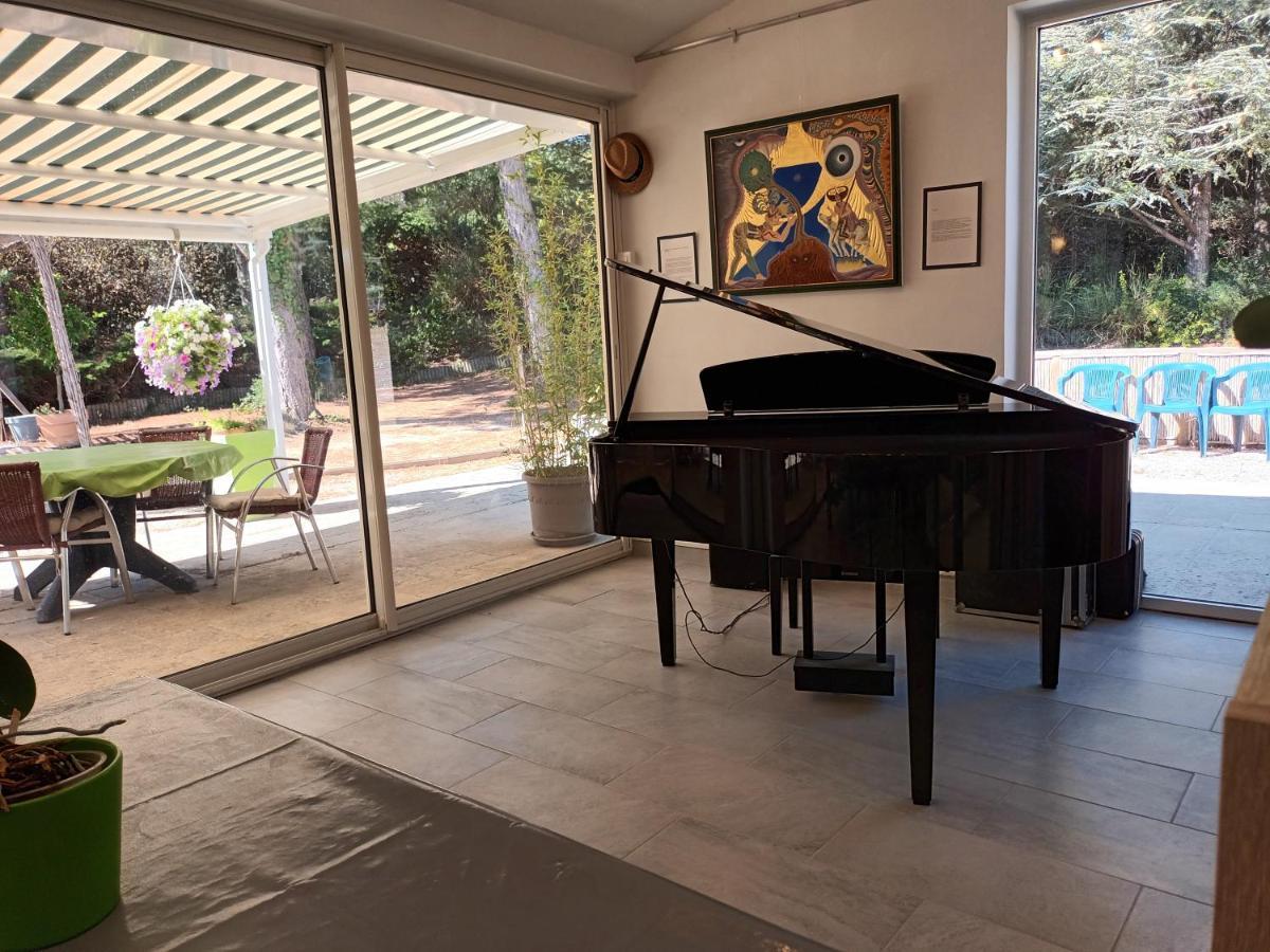 Rognes Chambres Tomate, Dans Maison Avec Petit Escalier A 6Km Du Festival De Piano De La Roque D'Antheron المظهر الخارجي الصورة